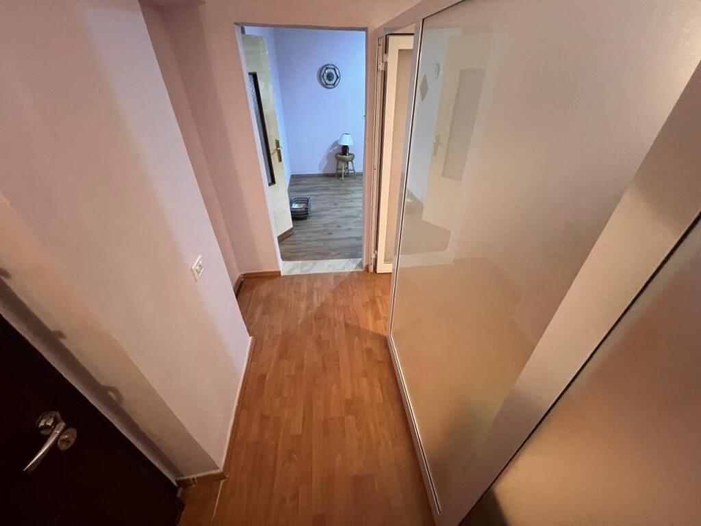 Apartament 1+1 me kuzhine me vete me qera tek Bulevardi Zogu I ne Tirane