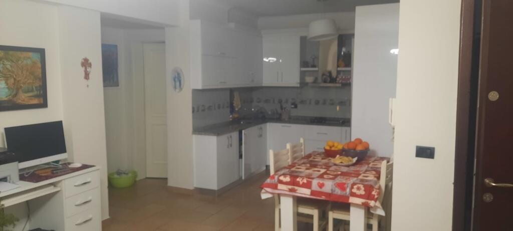 Shitet okazion apartament 2+1 ne Qender 250,000 euro (98m2) i
