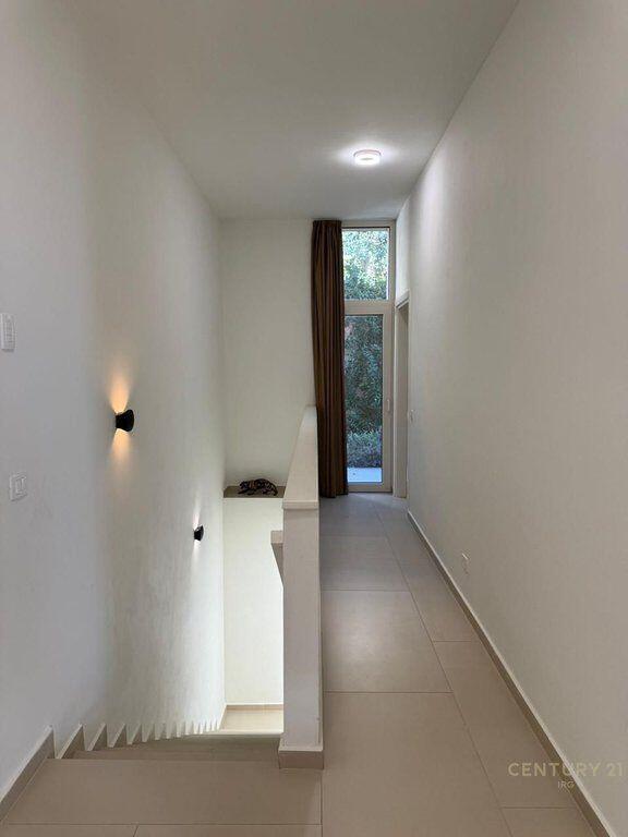 SHITET VILE NE GREEN COAST, VILLAGE,PALASE!