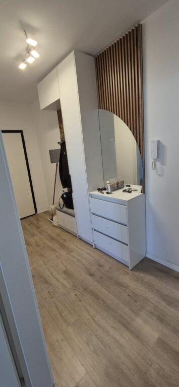 APARTAMENT ME QERA 2+1 UNIVERS CITY 600 EURO