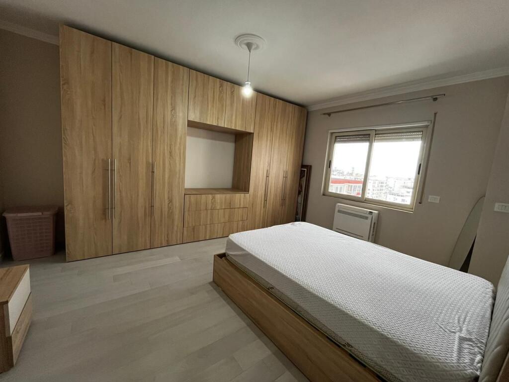 SHITET APARTAMENT 3+1+2 ME DEPO – ZONA ISH FABRIKA E BUKËS / ISH LUX MODA, DURRËS