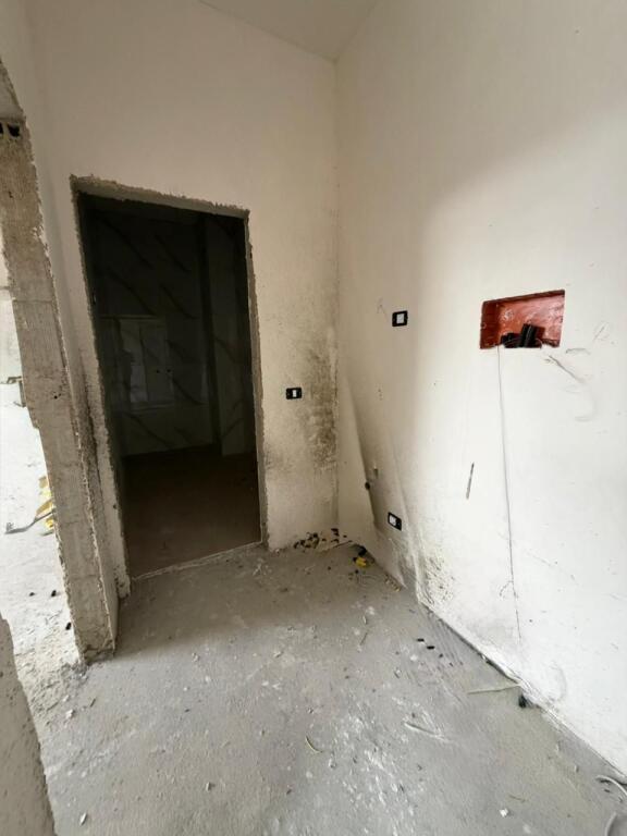 🏢 Shitet Apartament 1+1 – Fusha e Aviacionit