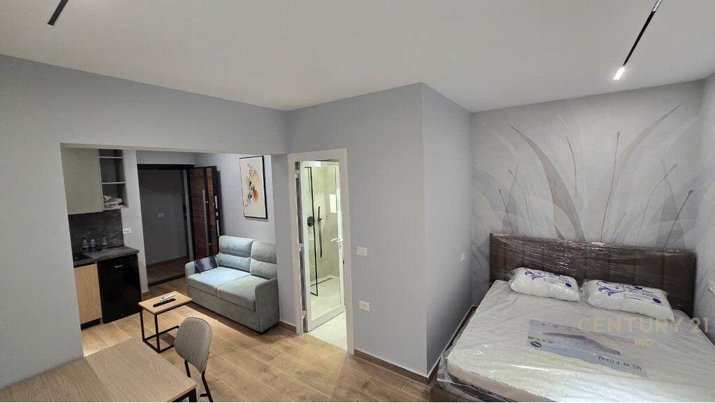 Shiten 3 Garsoniere+lavanteri te investuara te pershtatuara per AirBnb!