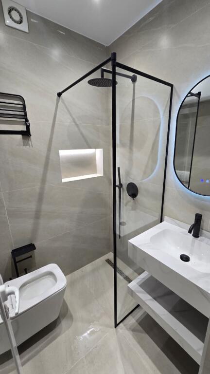 Super mundesi investimi 3 Garsoniere ne shitje tek Mine Peza ne Tirane