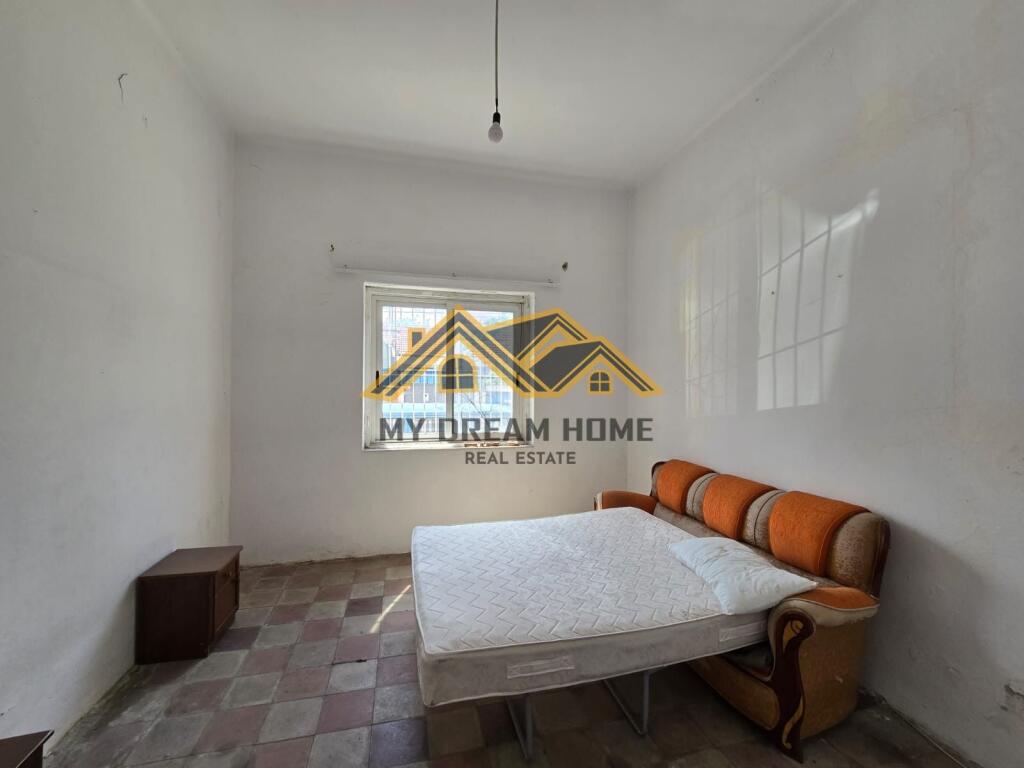 SHITET APARTAMENT 3+1 TEK EFTALI KOCI DURRES!