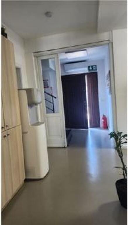 Vile ne shitje tek Rruga e Kavajes.