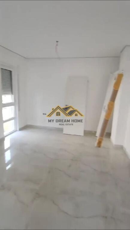 SHITET APARTAMENT 2+1 VIJE E DYTE NGA VILAT NE GJIRIN E LALEZIT, NE KOMPLEKSIN SAN PIETRO!