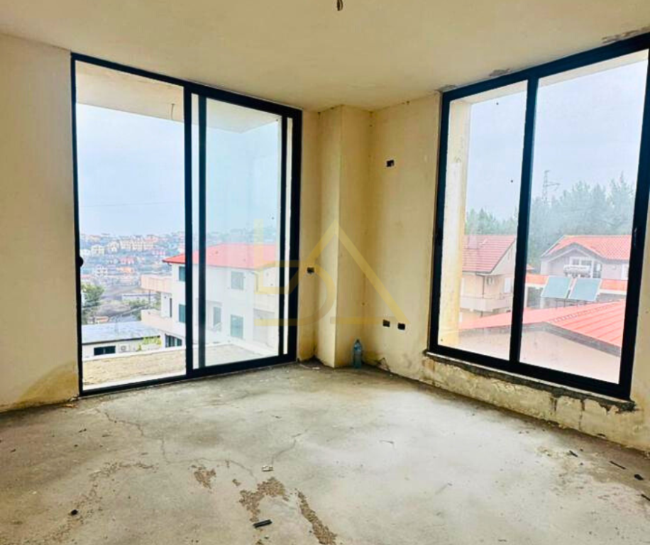 SHITEN APARTAMENTE – ISHULL SHËNGJIN, LEZHË