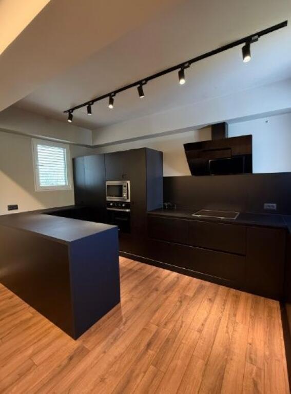 🏡 Shitet apartament 3+1+2 Post Parkimi te Rezidenca Long Hill, Teg