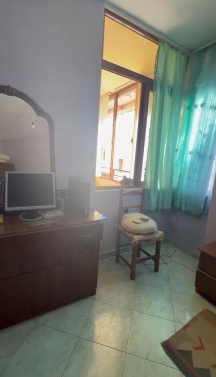 Apartament 2+1 me qera ne Misto Mame