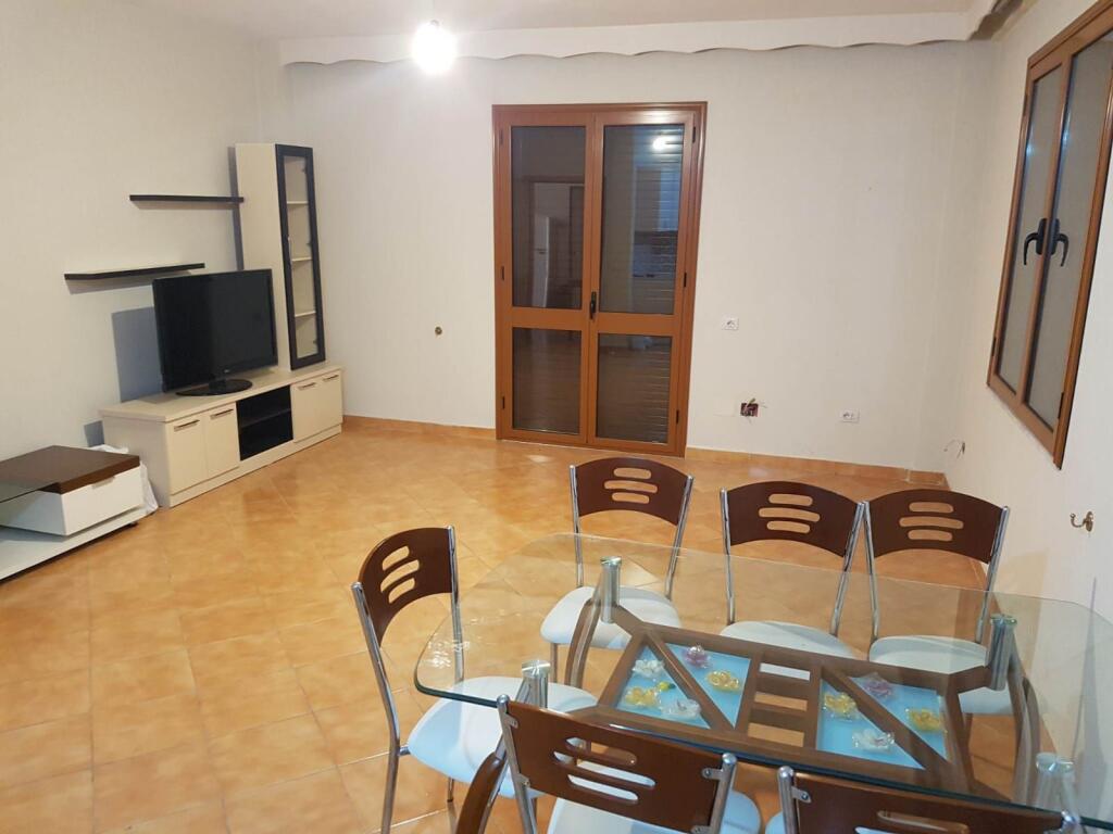 📣 Jepet me qera apartament 2+1 📍 Kodra e Diellit💶 Çmimi: 500 € / muaj