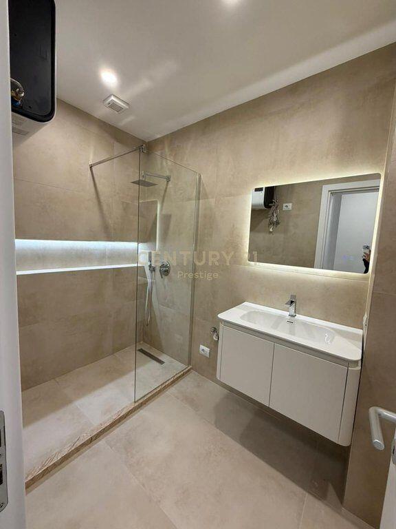 APARTAMENT 3+1+2 ME QIRA, TEK ISH-EKSPOZITA, TIRANE!