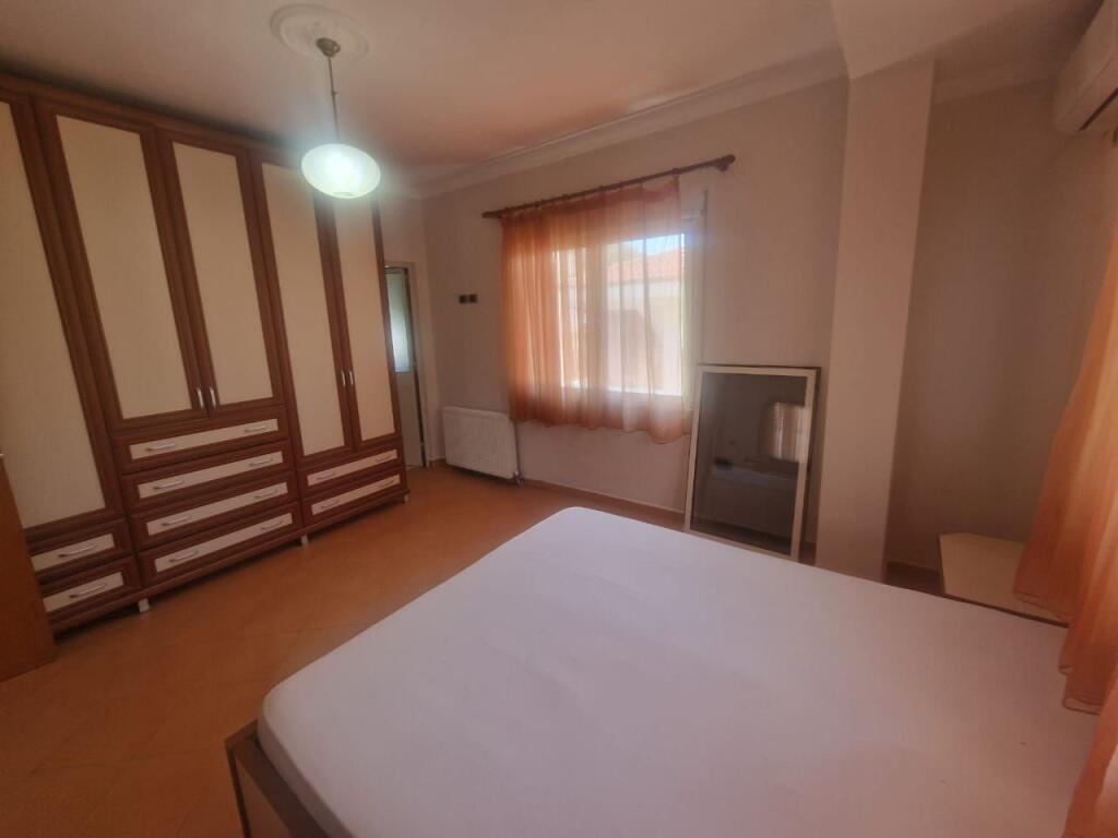 JEPET VILE ME QERA SELITE