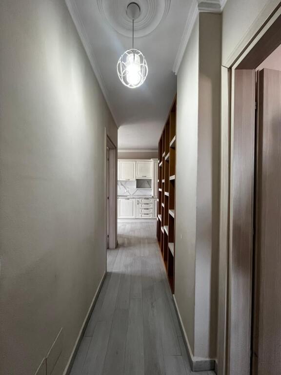 SHITET APARTAMENT 3+1+2 ME DEPO – ZONA ISH FABRIKA E BUKËS / ISH LUX MODA, DURRËS