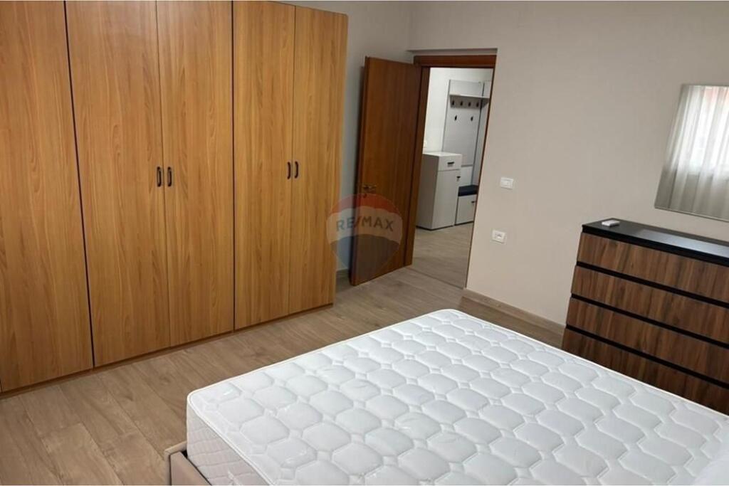 APARTAMENT  2+1 PER QIRA TEK RRUGA E ELBASANIT