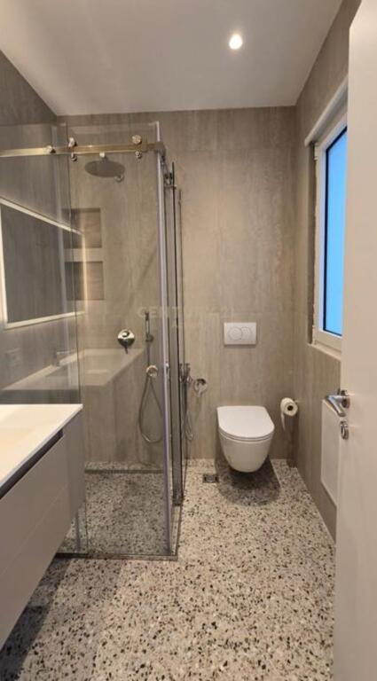 2+1+2 with Parking – Furnished Apartment for Rent in Tirana