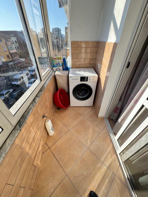 Shitet Dublex 3+1+2 Rruga Dibres