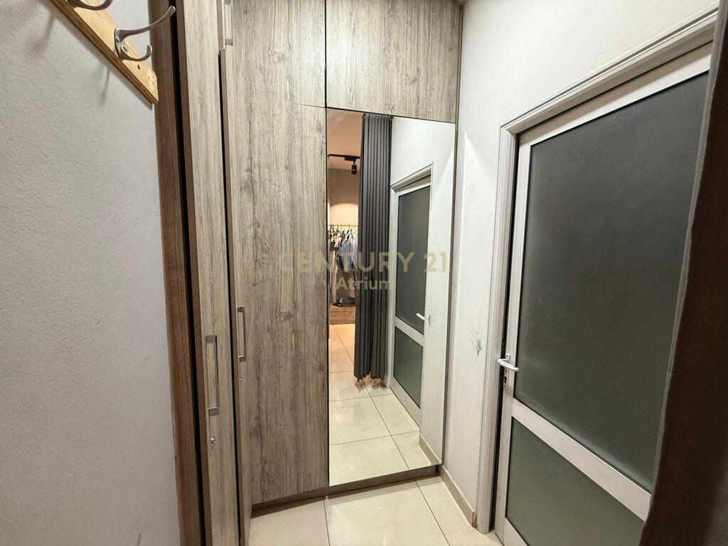 WE SELL A WOMEN'S CLOTHING BUSINESS!