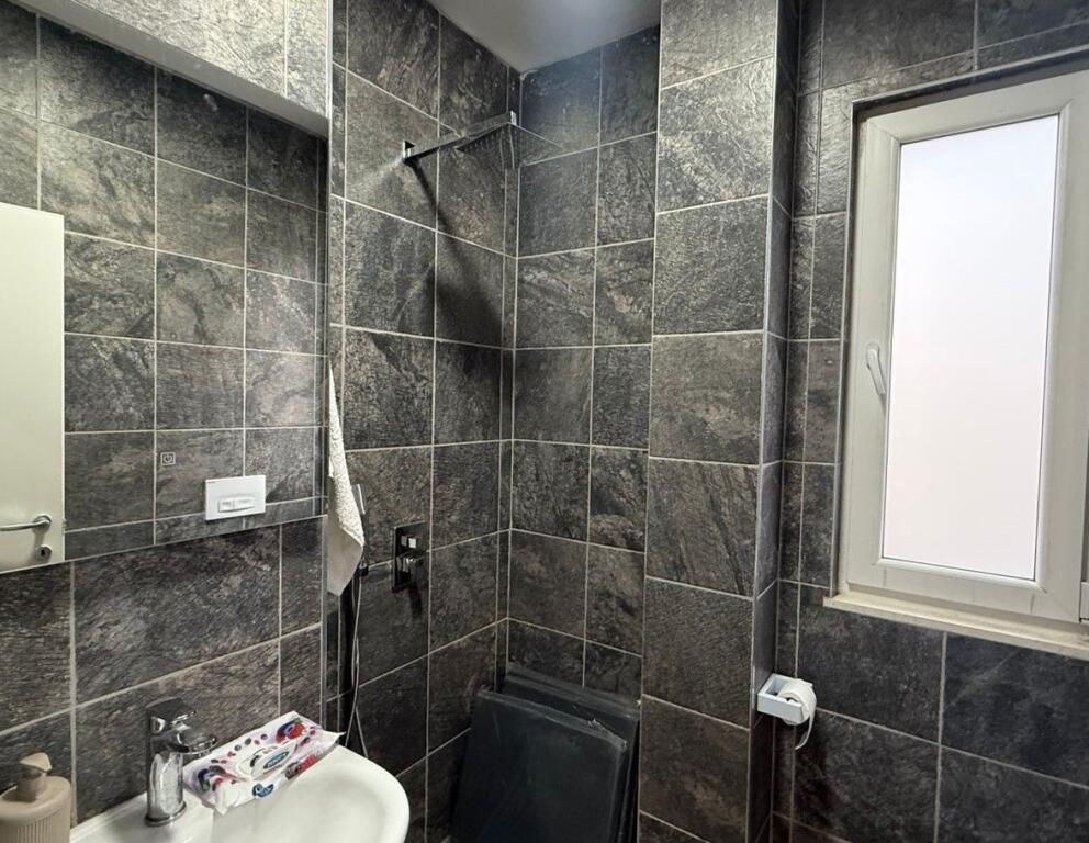 Affitto, Appartamento 2+1+2+Veranda, Via Dibra, Tirana