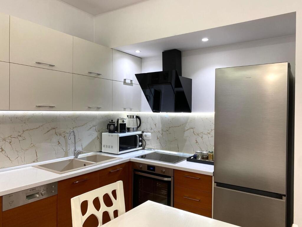 APPARTAMENTO IN AFFITTO 2+1+1+POSTO AUTO AL GIARDINO BOTANICO!