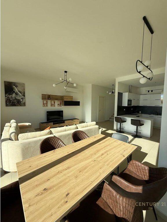 SHITET VILE NE GREEN COAST, VILLAGE,PALASE!