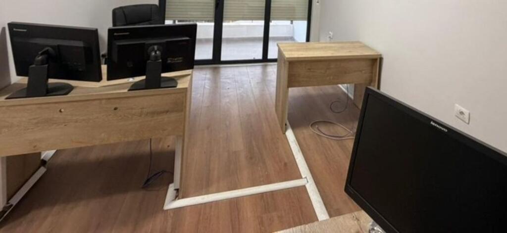 🌟 Jepet me Qira – Ambient për Zyra në Rrugën e Durrësit, Tirane