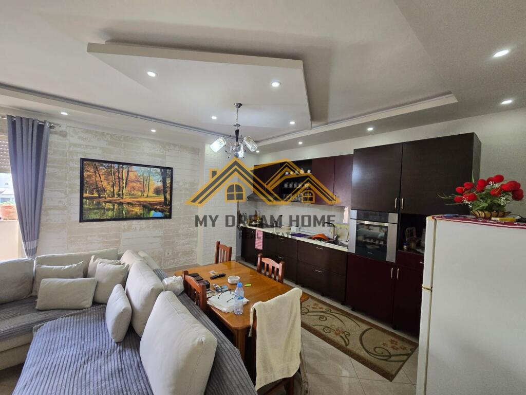 SHITET, APARTAMENT 2+1+2 , DURRES, ISH URT