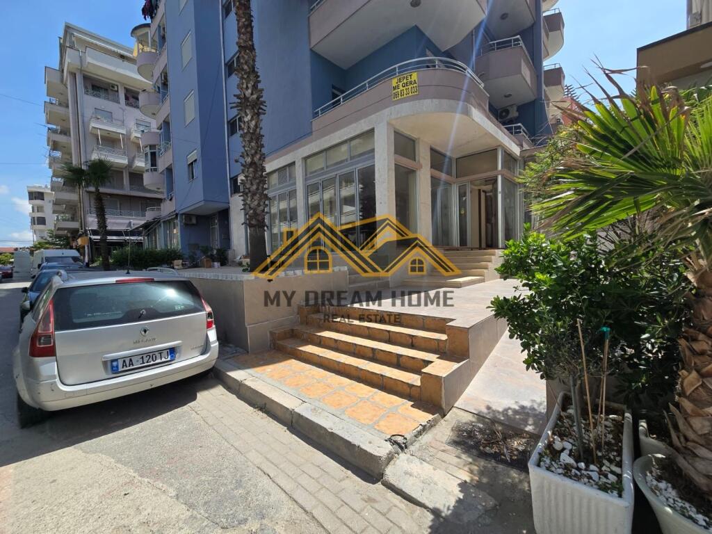 SHITET NJESI BIZNESI , NE PLAZH, PRAN HOTEL PALACE!