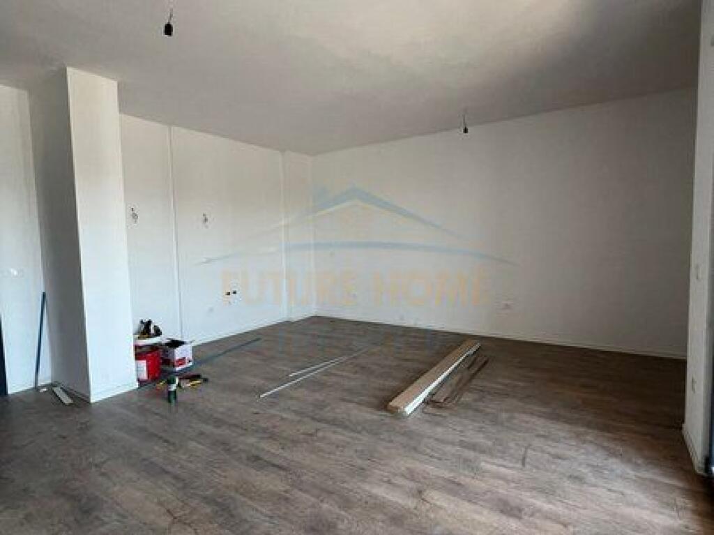 For sale, Apartment 1+1, Ndregjoni Complex, Tirana.