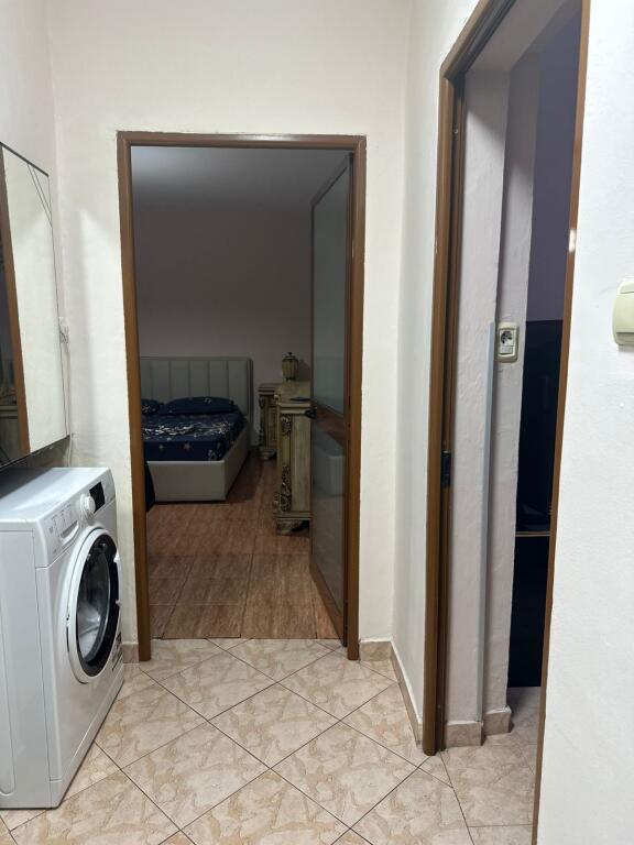 Jepet me qira 2+1+1 XHAMLLIKU 550 mije leke i diskutushem