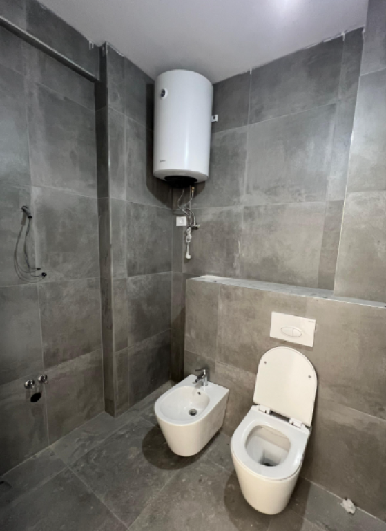 🏡 Shitet Apartament 1+1 – Univers City