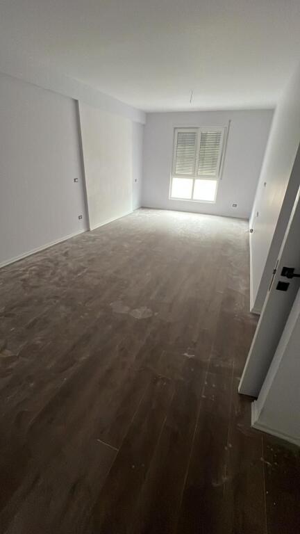 Apartament me qera - 5 Maji