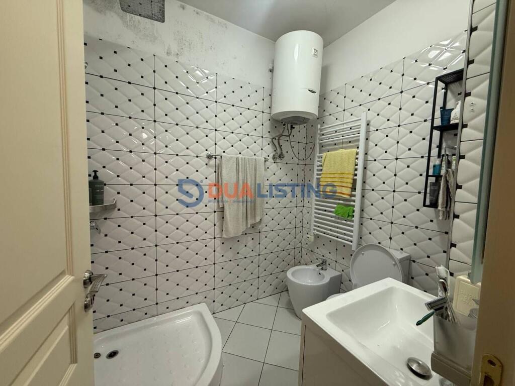 Apartament 2+1 në Shitje në Astir, prane Bar Artistit!