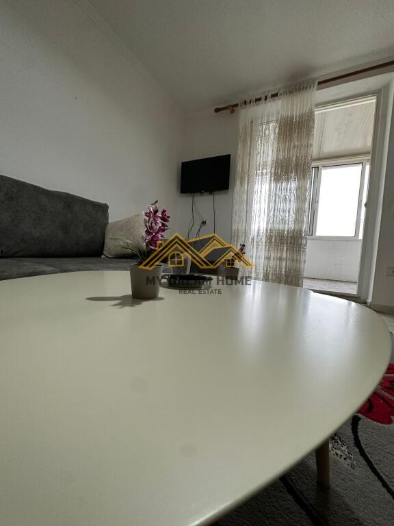 JEPET ME QERA APARTAMENTI 2+1 DURRES