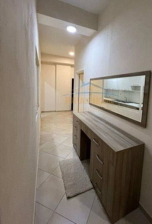 Qera , Apartament 1+1 , Fresk ,Tiranë!