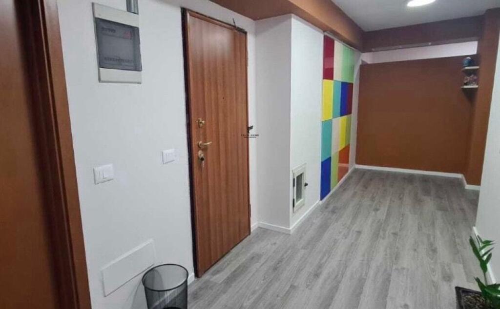 OFFICE FOR RENT 200 M2 BLOCK 3,500 EURO