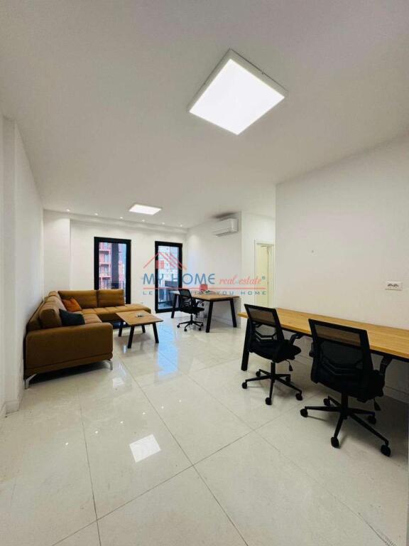 Zyre me qera tek Garden Building Tirane