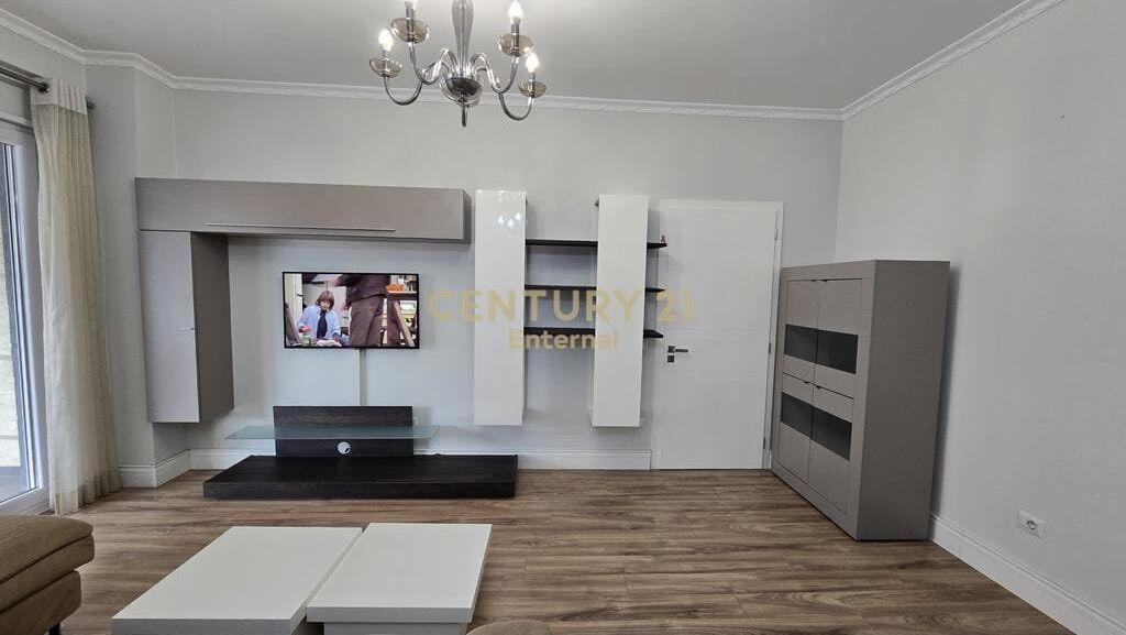 Apartament 2+1+Post Parkimi me qira tek Kompleksi Dinamo