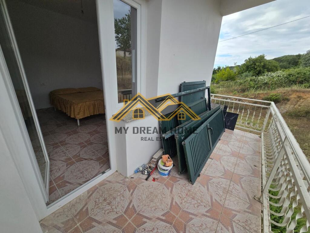 Shitet Vile Private Gjiri i Lalzit