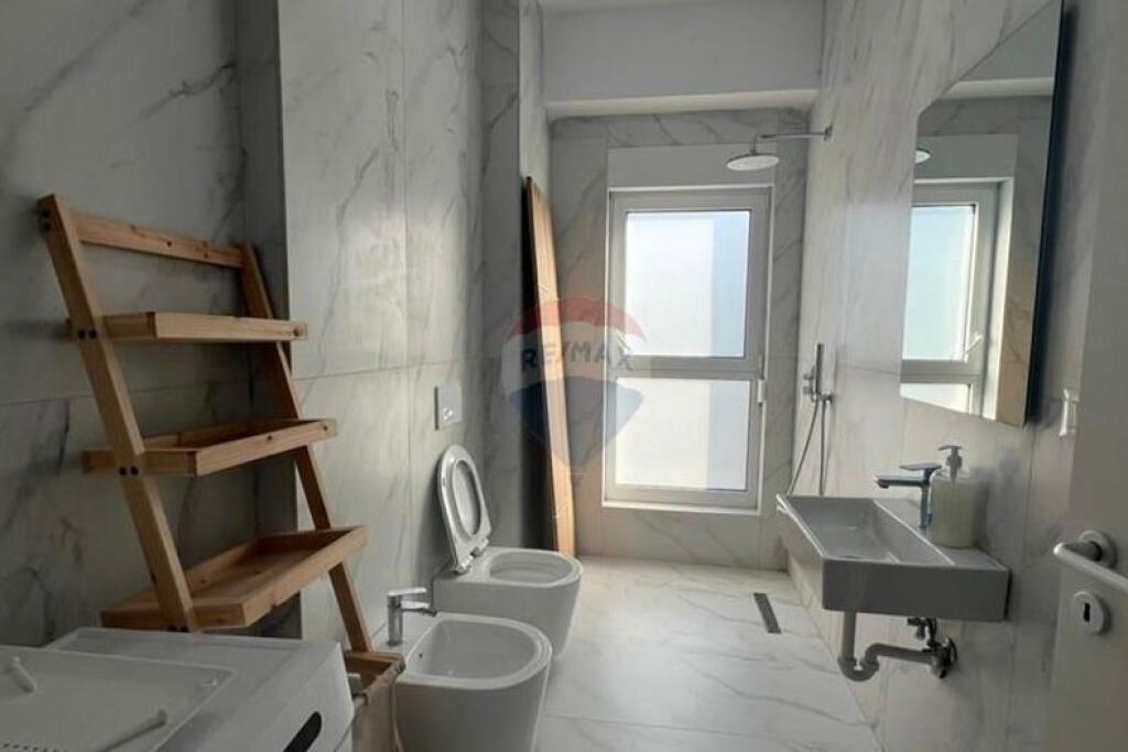 Apartament Per Qira Kompleksi Mangalem, Tirane!