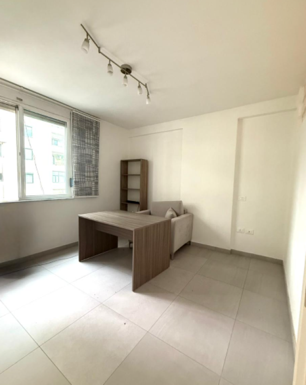 🏡 APARTAMENT 2+1 ME QIRA – MYSLYM SHYRI