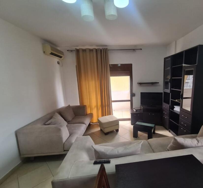 ✨ In Affitto – Appartamento 2+1+2 con Pianta Aperta a 21 Dhjetori