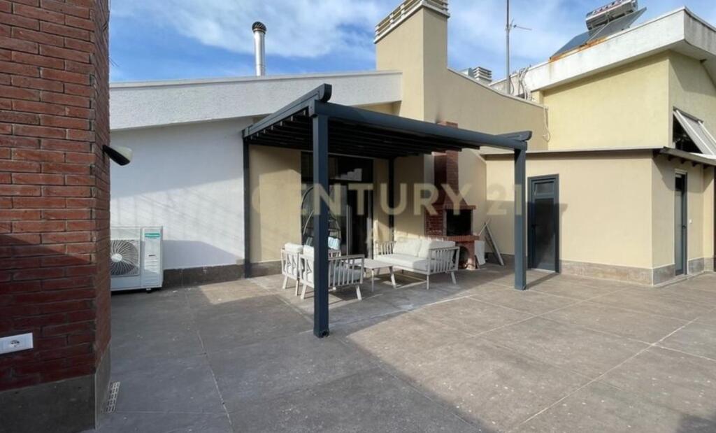 🌟 In affitto – 3+1 con veranda e parcheggio, residenza tranquilla vicino al Giardino Botanico