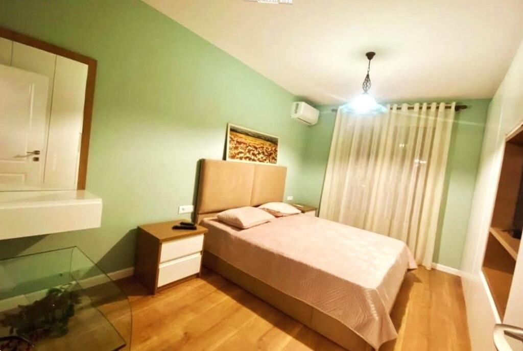 Apartament Me Qera 2+1 Tek Rruga e Durresit (ID B221392) Tirane