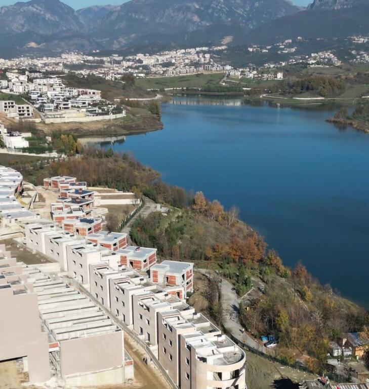 Duplex in vendita presso Swan Lake Residence, Lago di Farka ID D8142A20