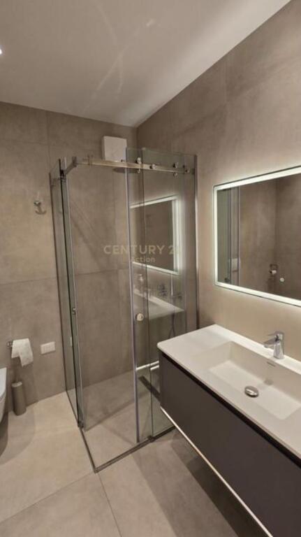 2+1+2 with Parking – Furnished Apartment for Rent in Tirana