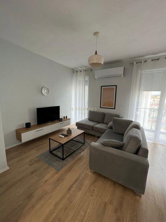 Jepet me qira apartament 2+1+2