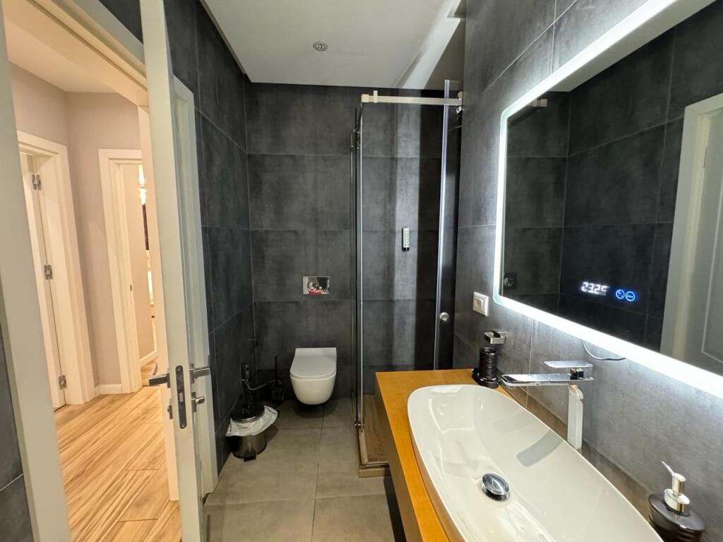 Jepet apartament me qera 2+1+2