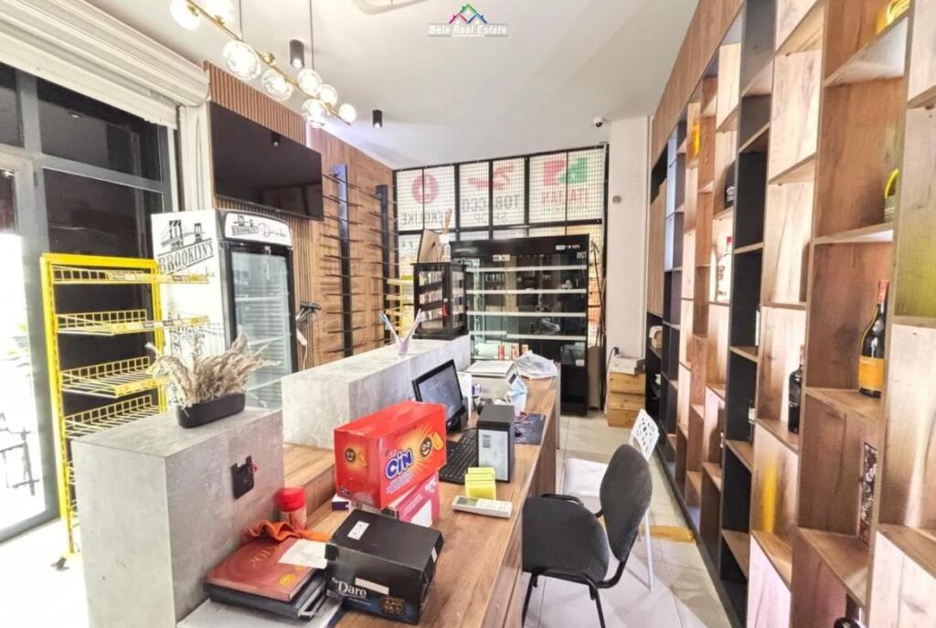 Dyqan Me Qera Fusha E Aviacionit (ID BD21789) Tirane