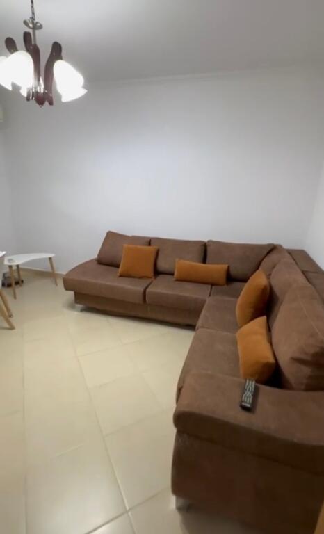 Jepet me qira 2+1+1 XHAMLLIKU 55.000 leke